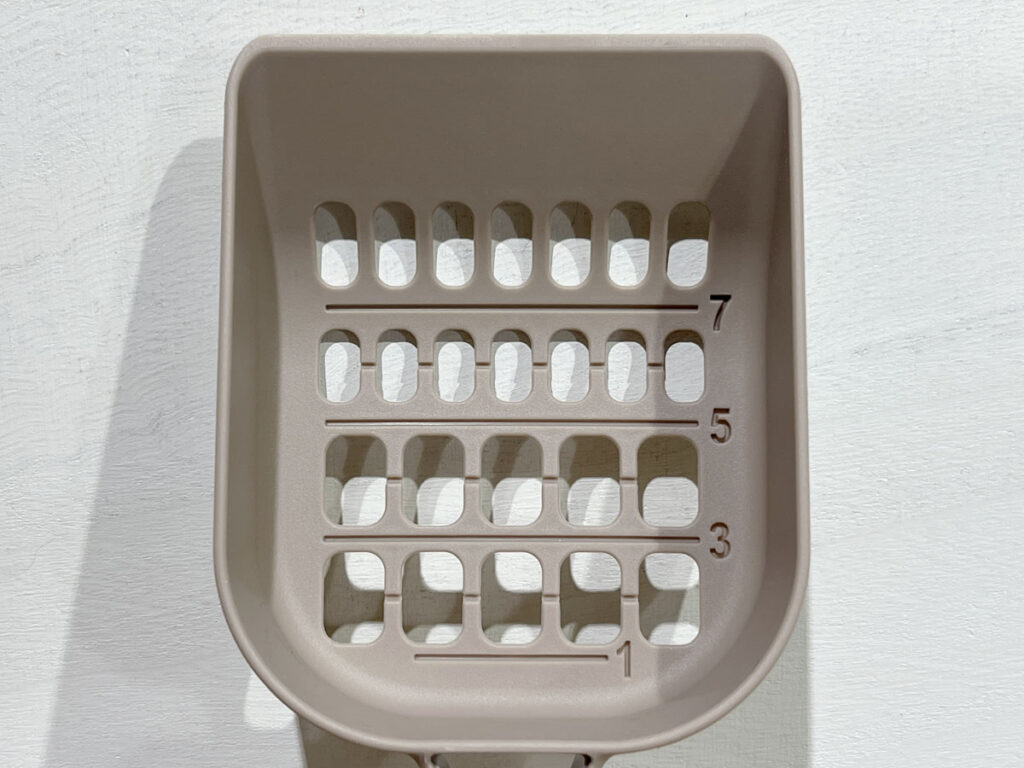 獣医師開発 ニオイをとる砂専用 猫トイレ：目盛り付きスコップ
